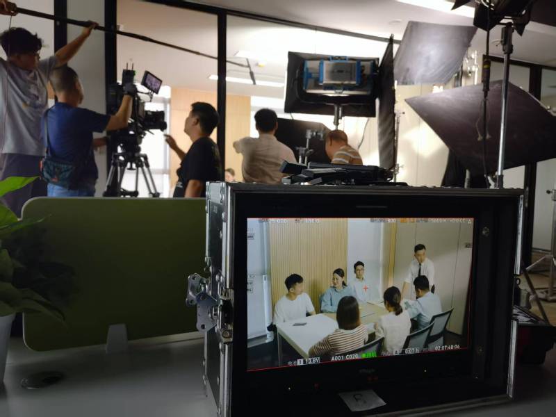 云和县TVC拍摄公司：科技产品视觉化大师，诠释未来感与功能美学